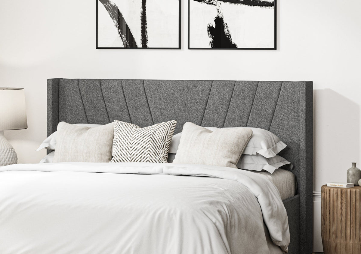 Bliss Med vingar Classic Arran Pebble Klädd Sängstomme med ottomane