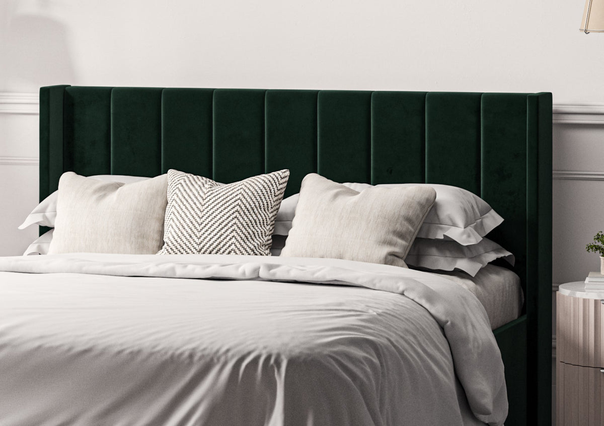 Harmony Med vingar Classic Hugo Bottle Green Klädd Sängstomme med ottomane