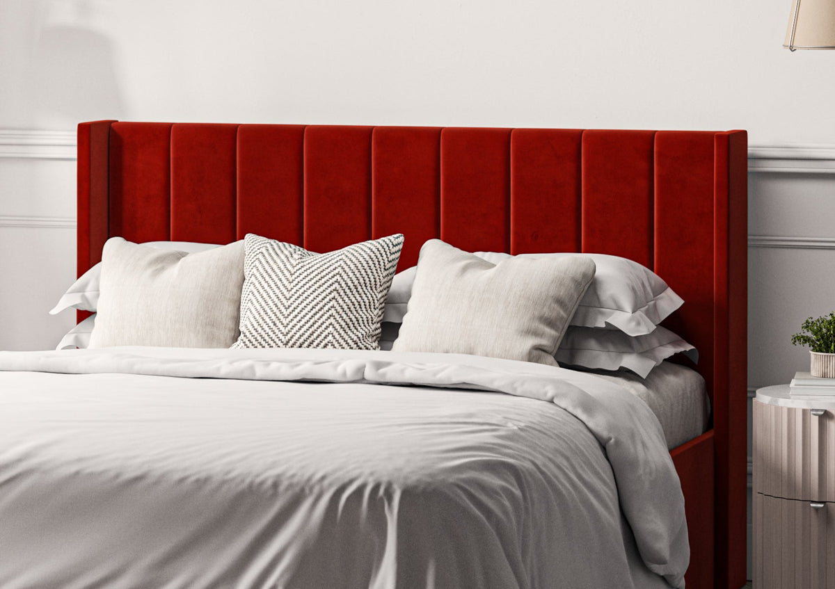 Harmony Med vingar Classic Hugo Flame Klädd Sängstomme med ottomane