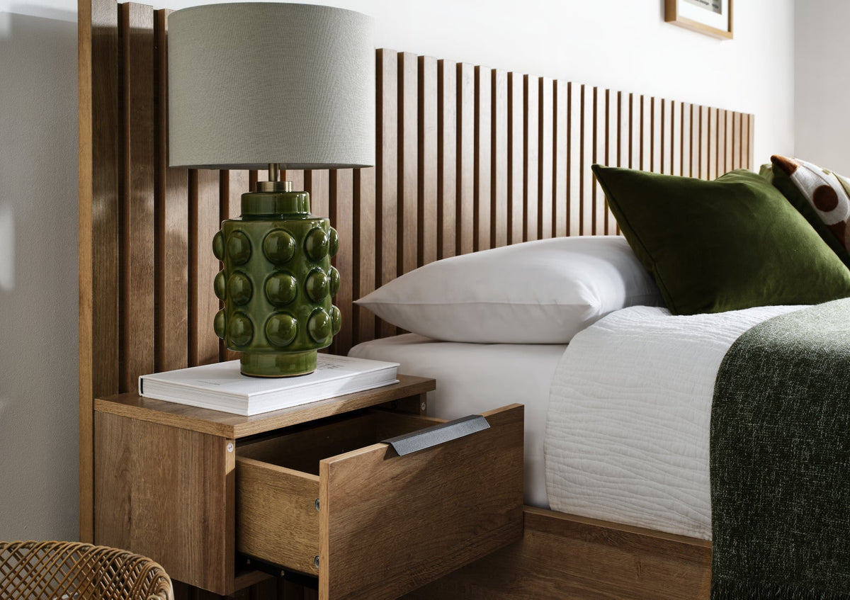 Molle Rivera Ekfinish Hotel Sängstomme med ottomane