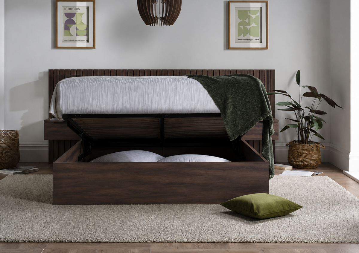 Molle Walnut Finish Hotel Sängstomme med ottomane
