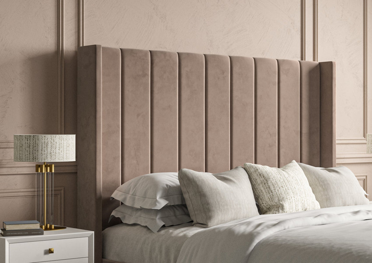 Opulence Med vingar Grand Hugo Linen Klädd Sängstomme med ottomane