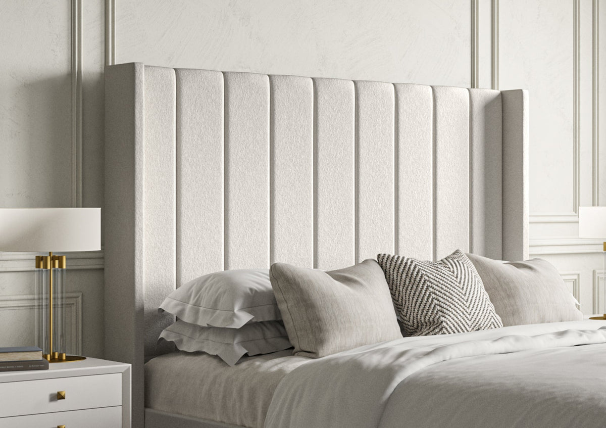 Opulence Med vingar Grand Arran Natural Klädd Sängstomme med ottomane