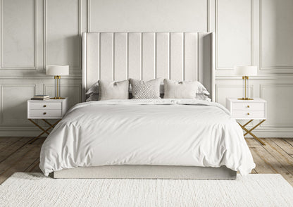Opulence Med vingar Grand Arran Natural Klädd Sängstomme med ottomane