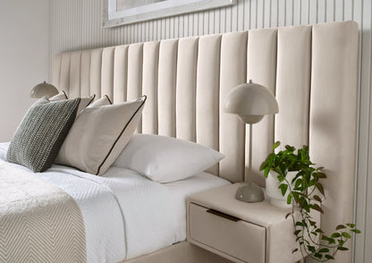 Serenity Klädd Beige Ottoman Hotel Sängstomme