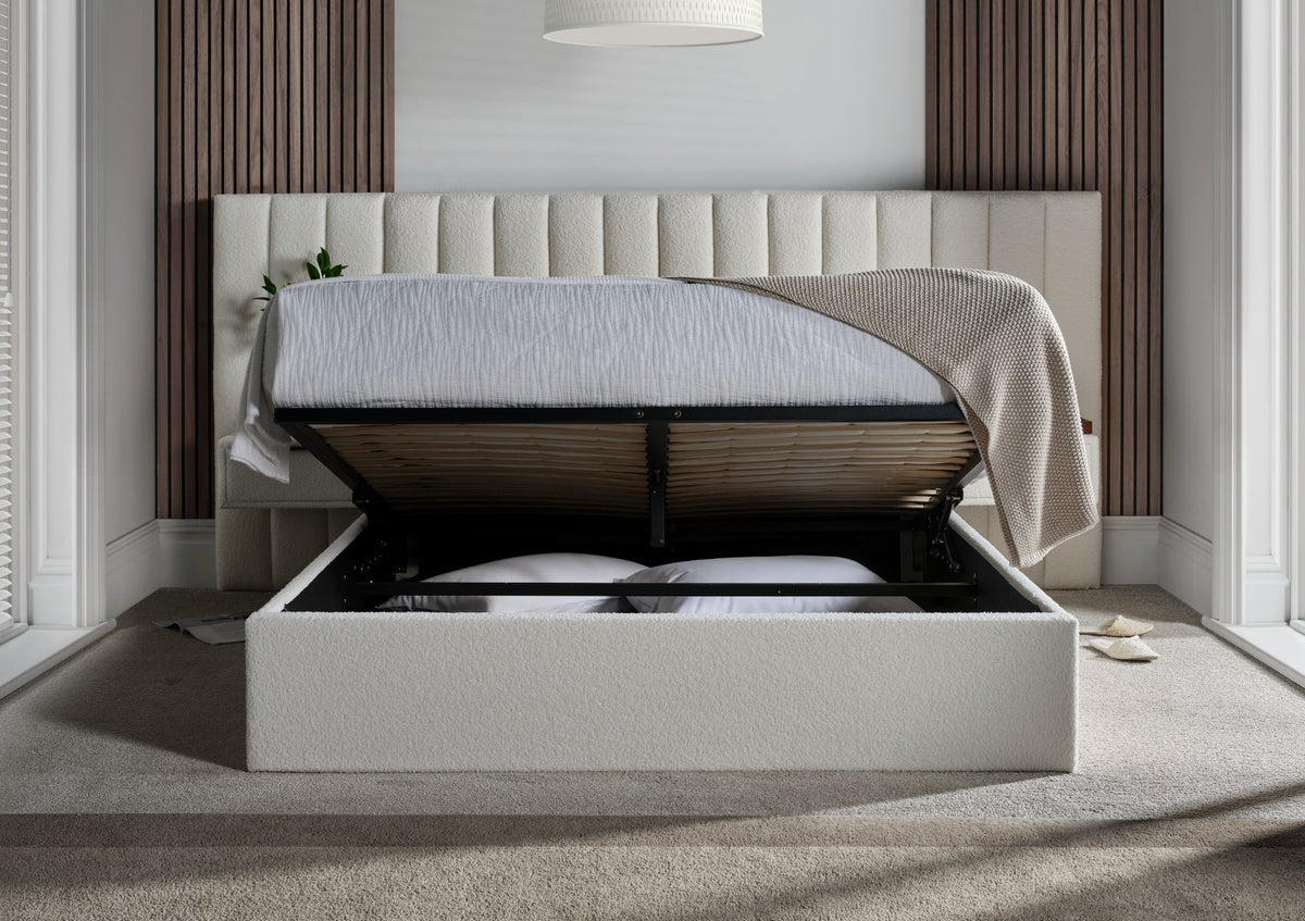 Serenity Klädd Creme Ottoman Hotel Sängstomme