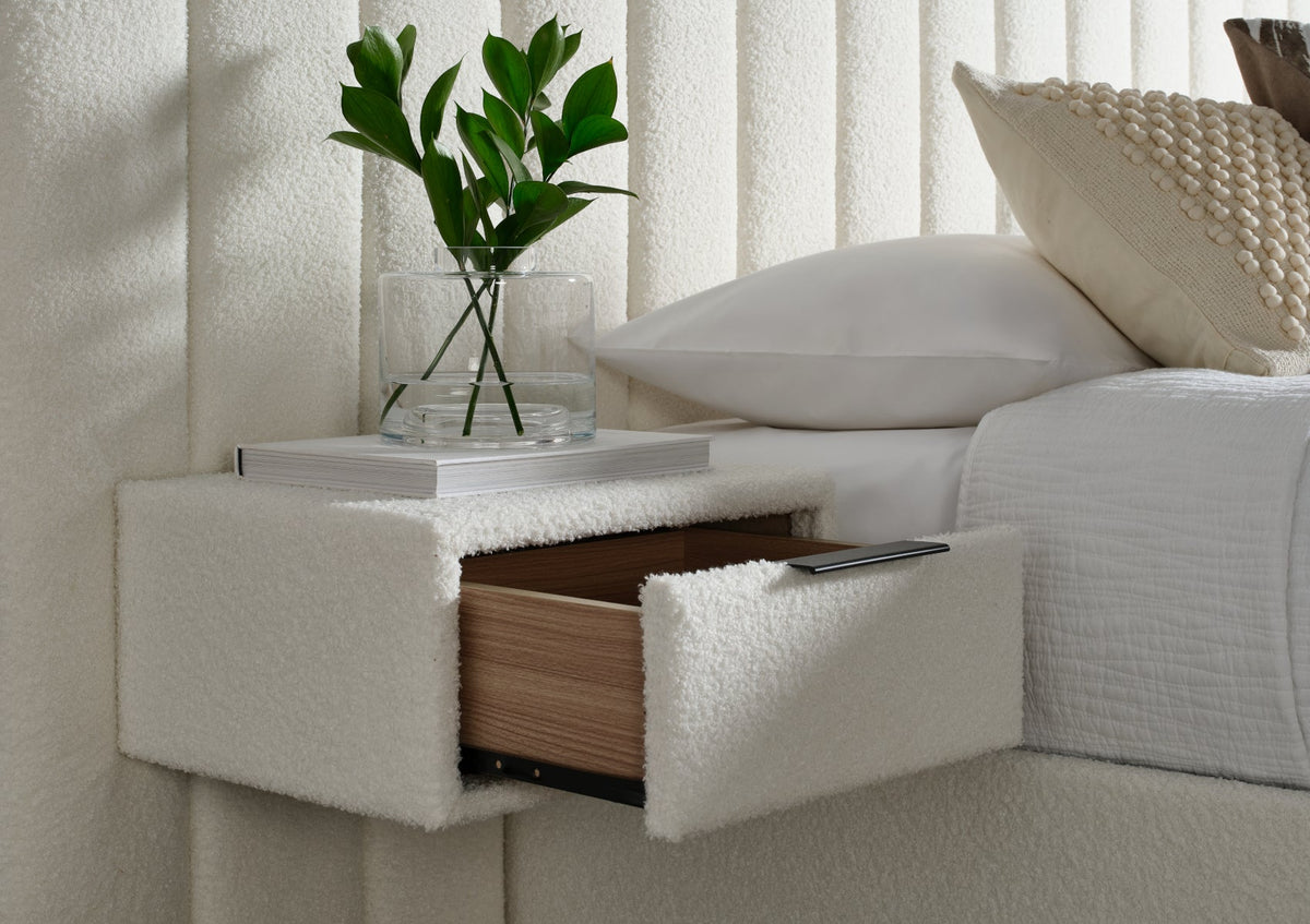 Serenity Klädd Creme Ottoman Hotel Sängstomme