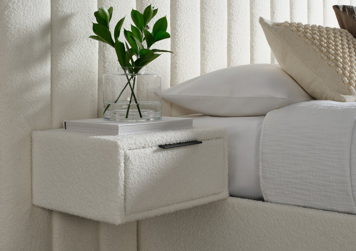 Serenity Klädd Creme Ottoman Hotel Sängstomme