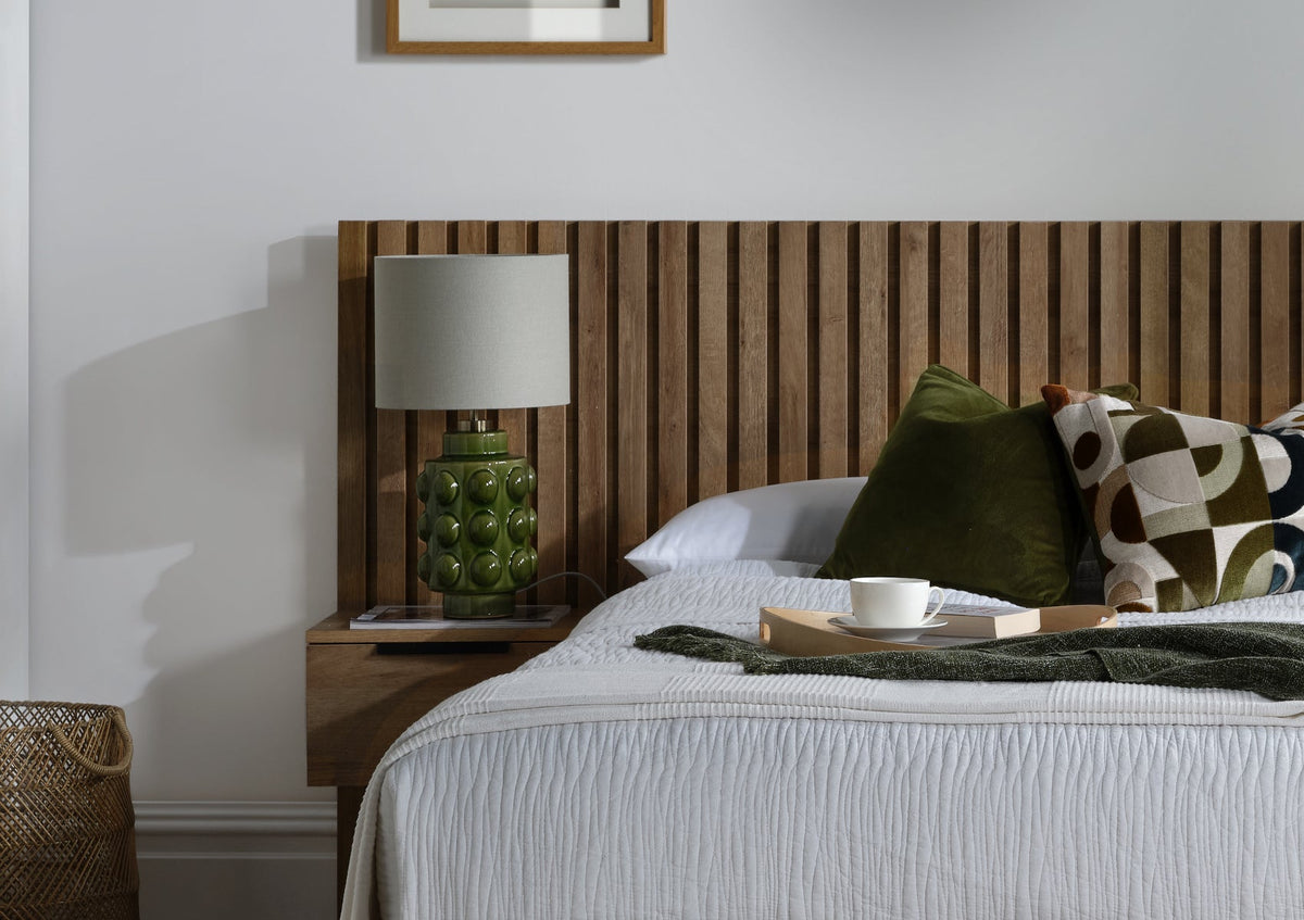 Molle Rivera Ekfinish Hotel Sängstomme med ottomane