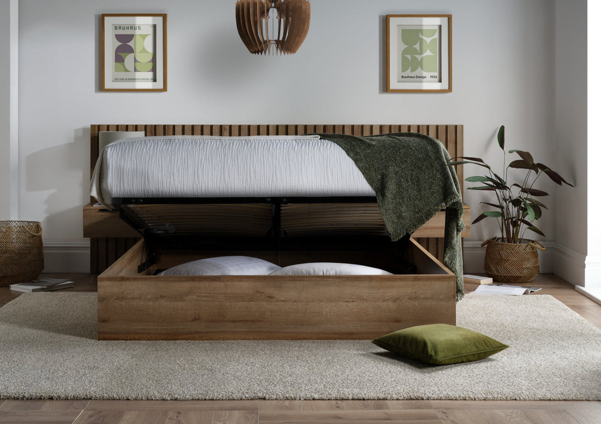 Molle Rivera Ekfinish Hotel Sängstomme med ottomane